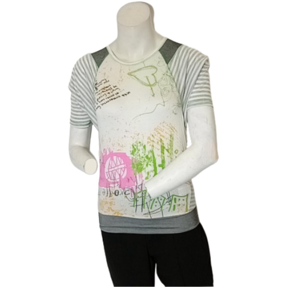 Women White Short Sleeve Art Shirt